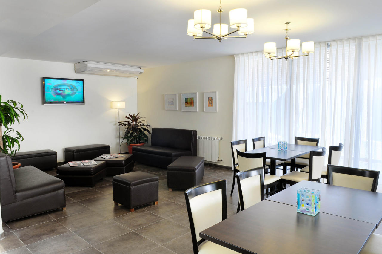 Hotel Ranqueles Villa Carlos Paz Extérieur photo